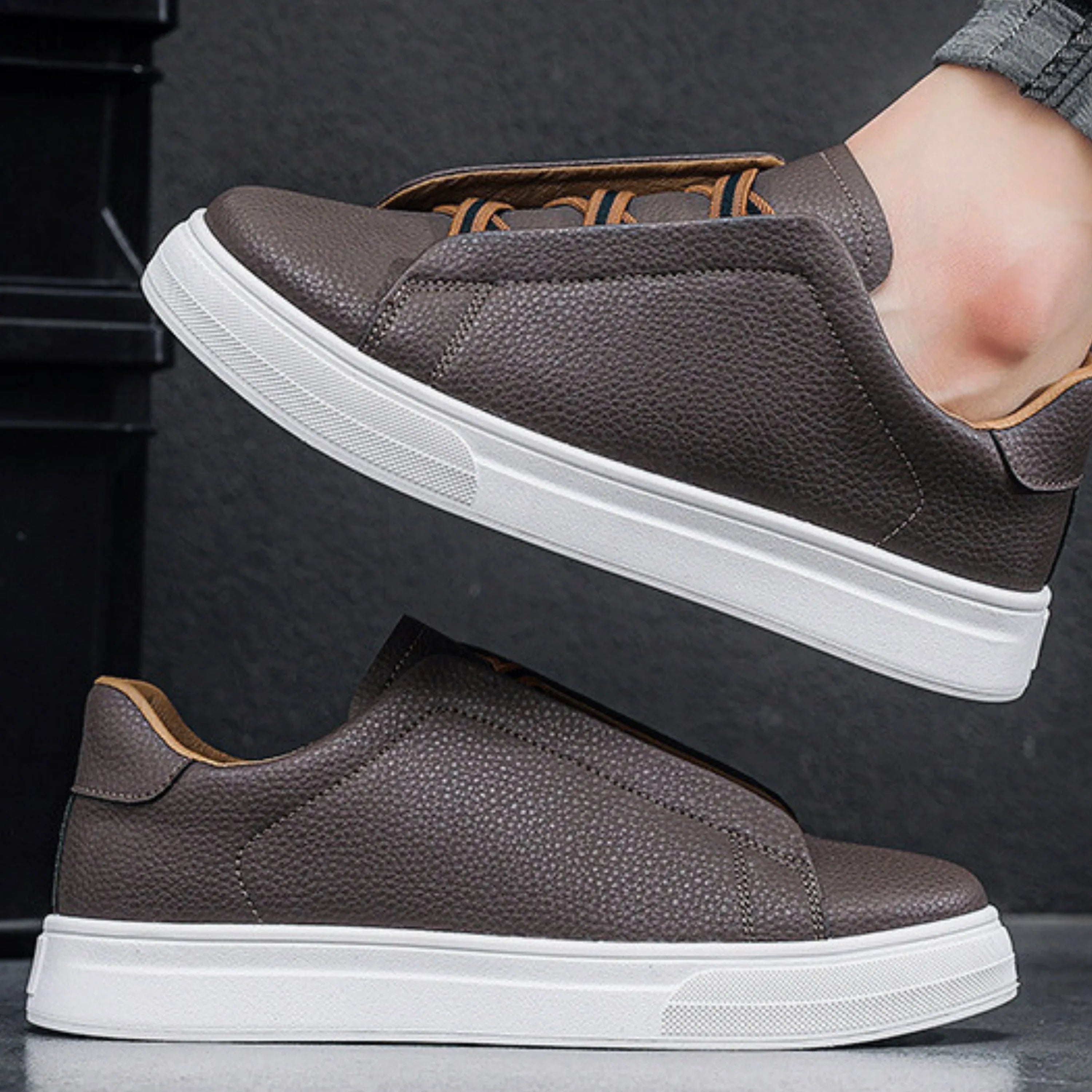 AVANOAH | SLIP-ON SNEAKERS FOR MEN